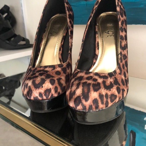 Size 8 Leopard Platform Heels - Picture 1 of 6